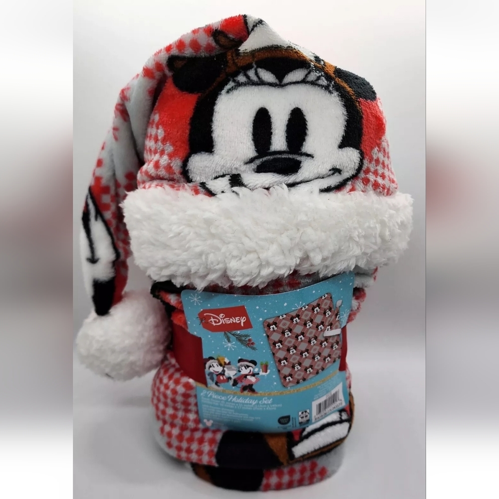 Mickey Mouse throw plush blanket and santa hat Fpr Kids